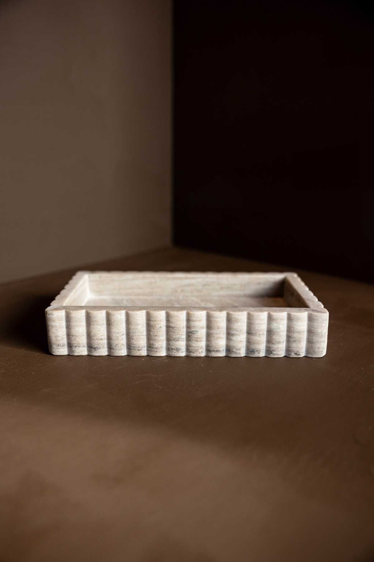 Scalloped Marble Fluted Bridge Tray, Beige