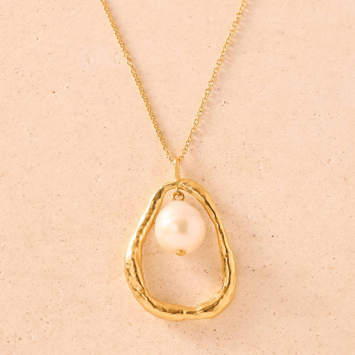 Agapee Ostari Necklace, Pearl Pendant