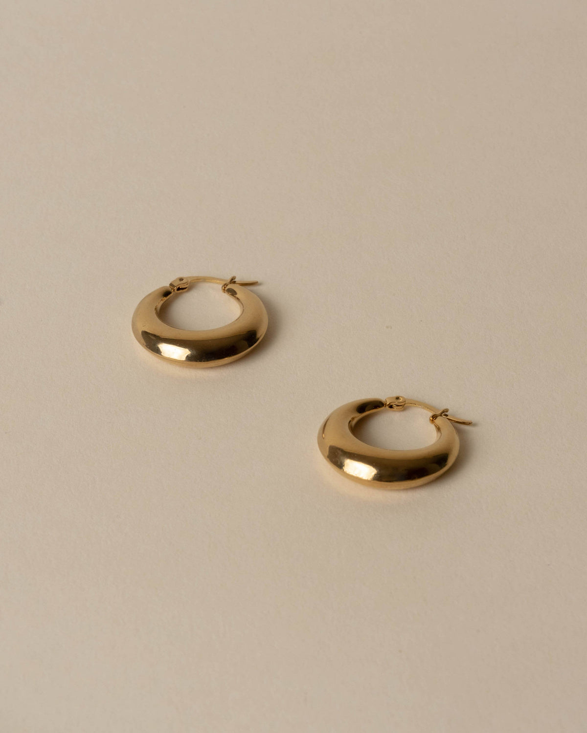 Hunter & Hare Roxanne Gold Hoop Earrings