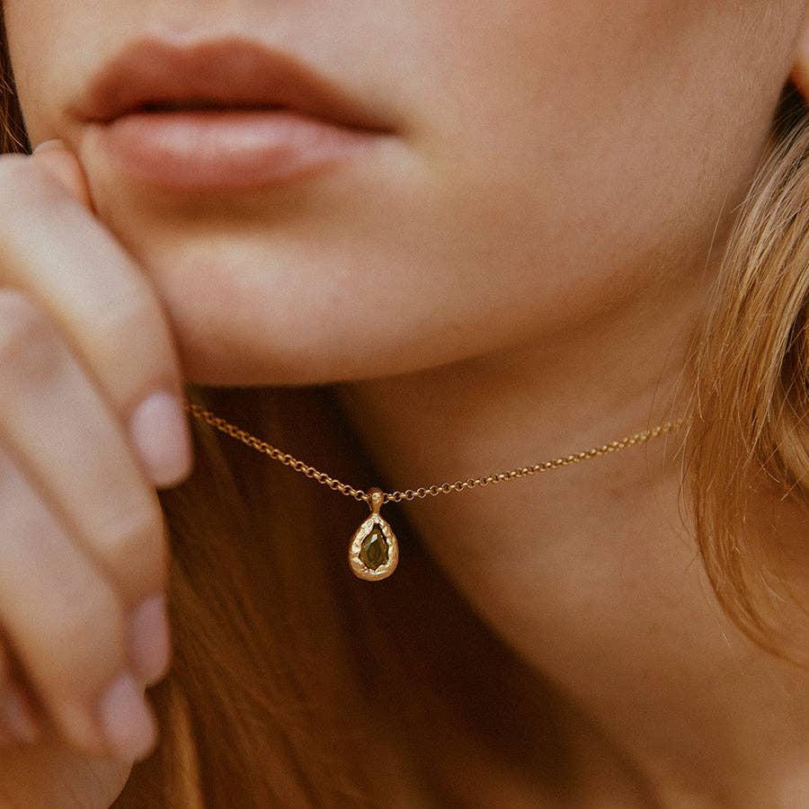 Agapee Lysa Dark Green Necklace