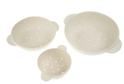 Pebble Stoneware Berry Bowl