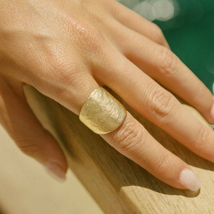 Agapee Luna Ring