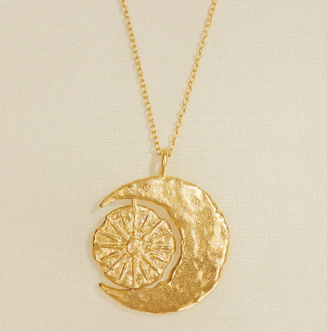 Agapee Phoenix Rotating Necklace