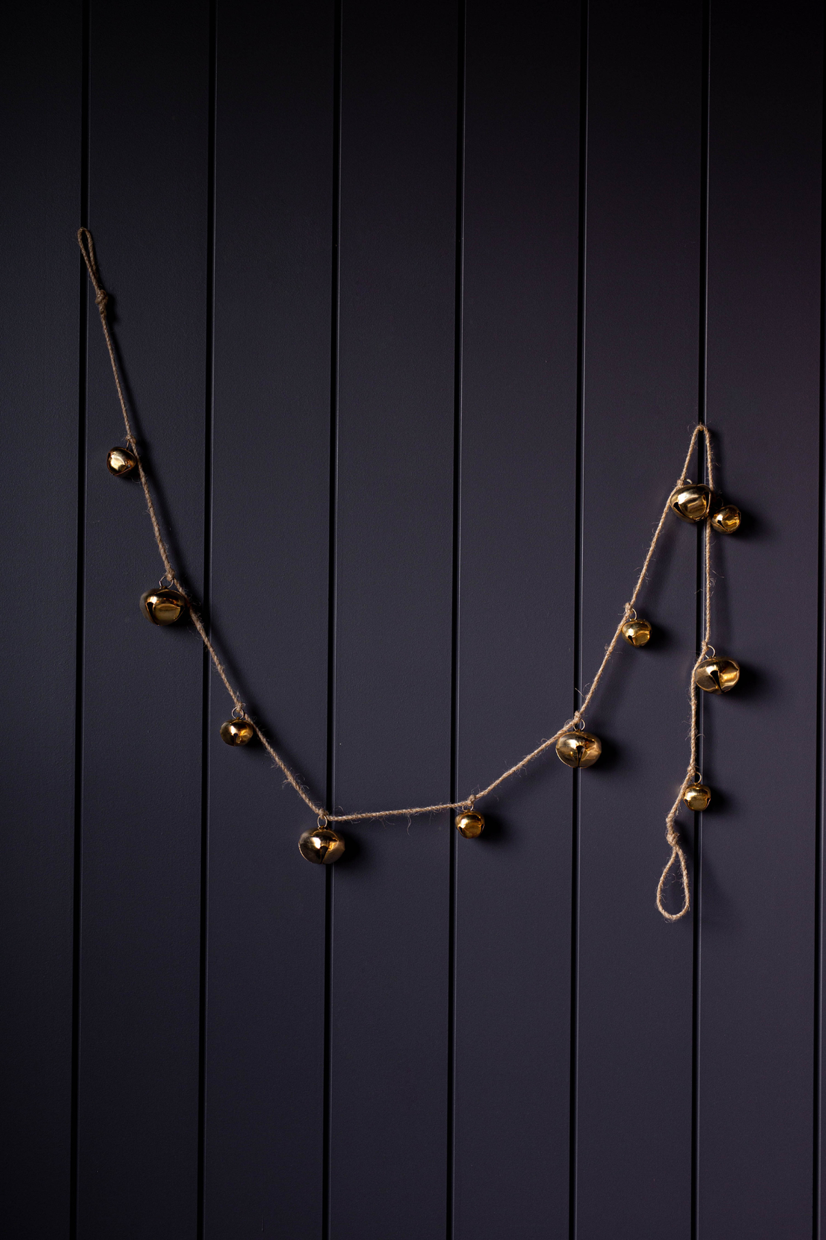 Jingle Bell Garland, Iron