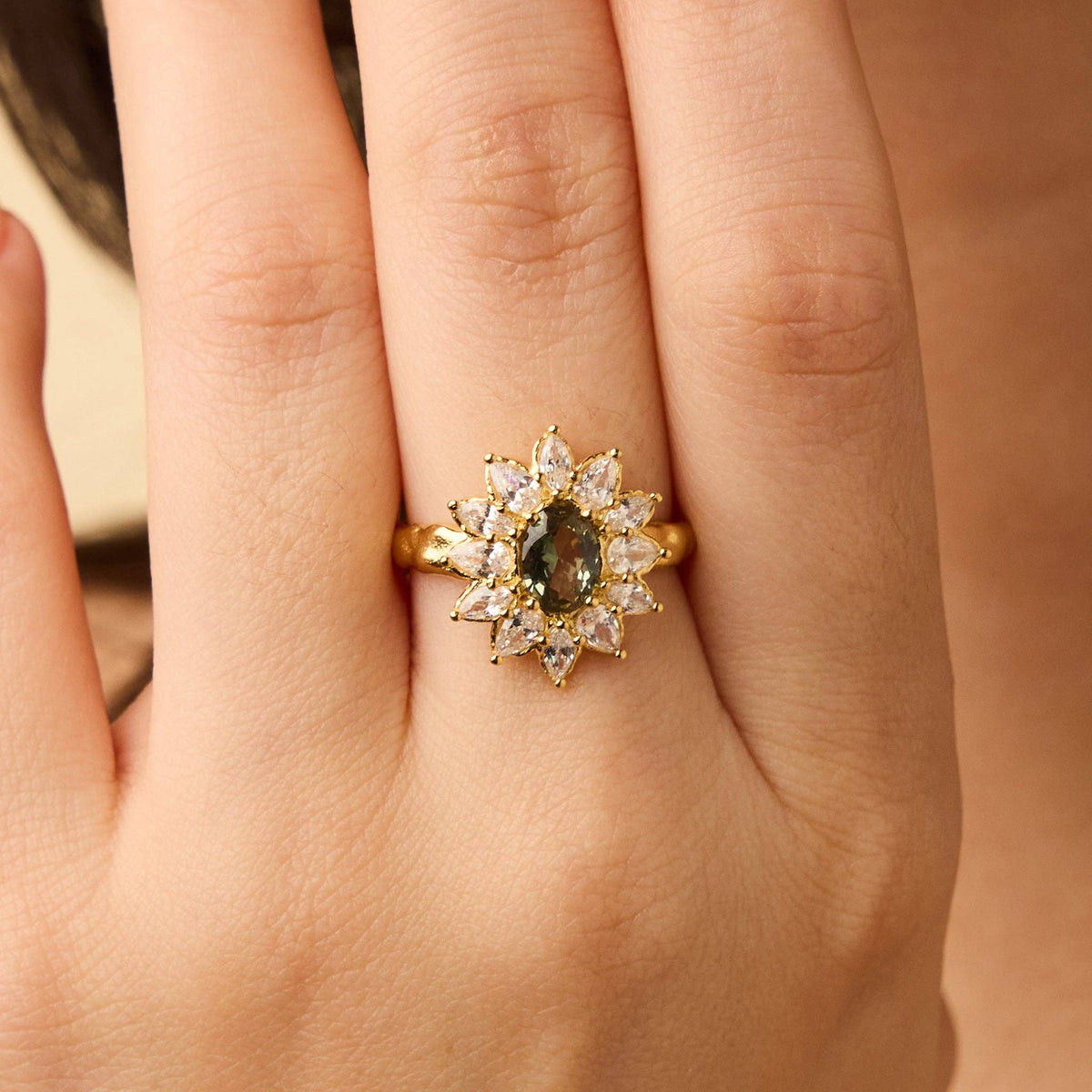 Agapee Calias Ring
