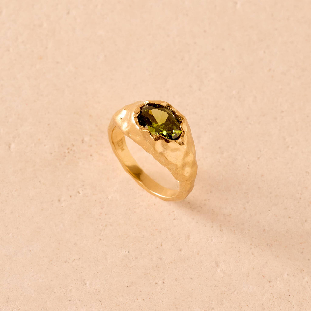 Agapee Mariana Ring, Green Stone