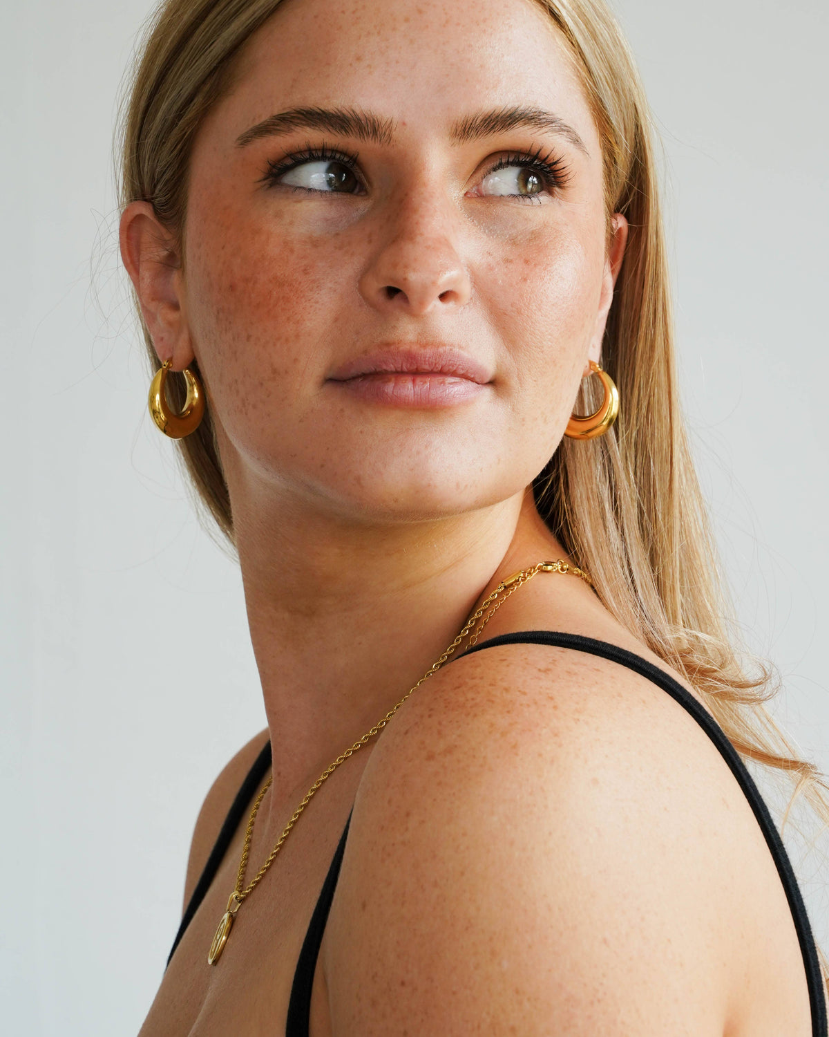 Hunter & Hare Roxanne Gold Hoop Earrings