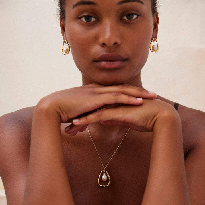 Agapee Ostari Necklace, Pearl Pendant