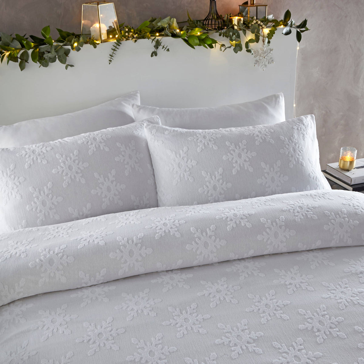 Snowflake Tufted Duvet Cover Set, White